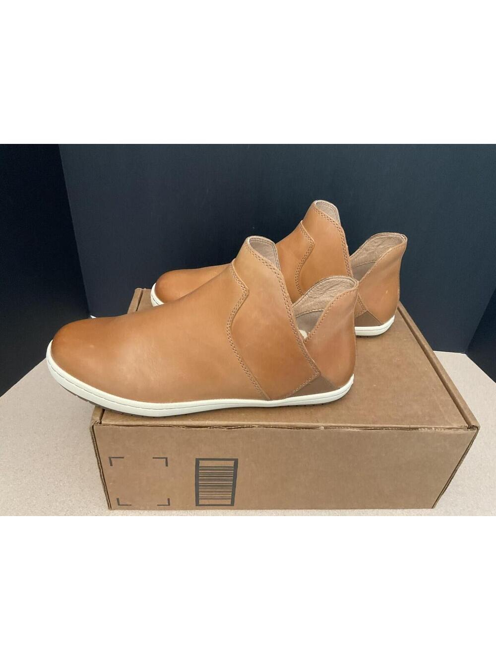 New! Womens Taos Footwear Leather Bootie Unity Style. Size 9.5. Nice!!!